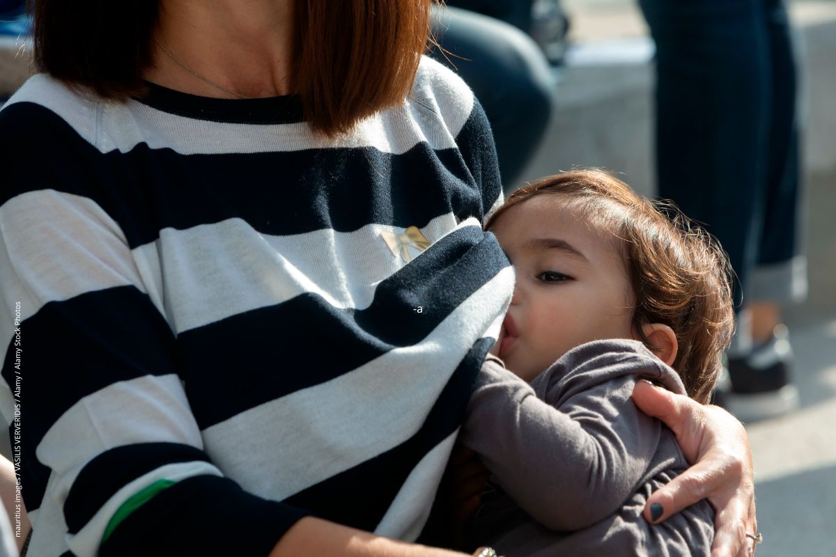 Artikel-Illustration: Stillen: Am besten 12 Monate lang